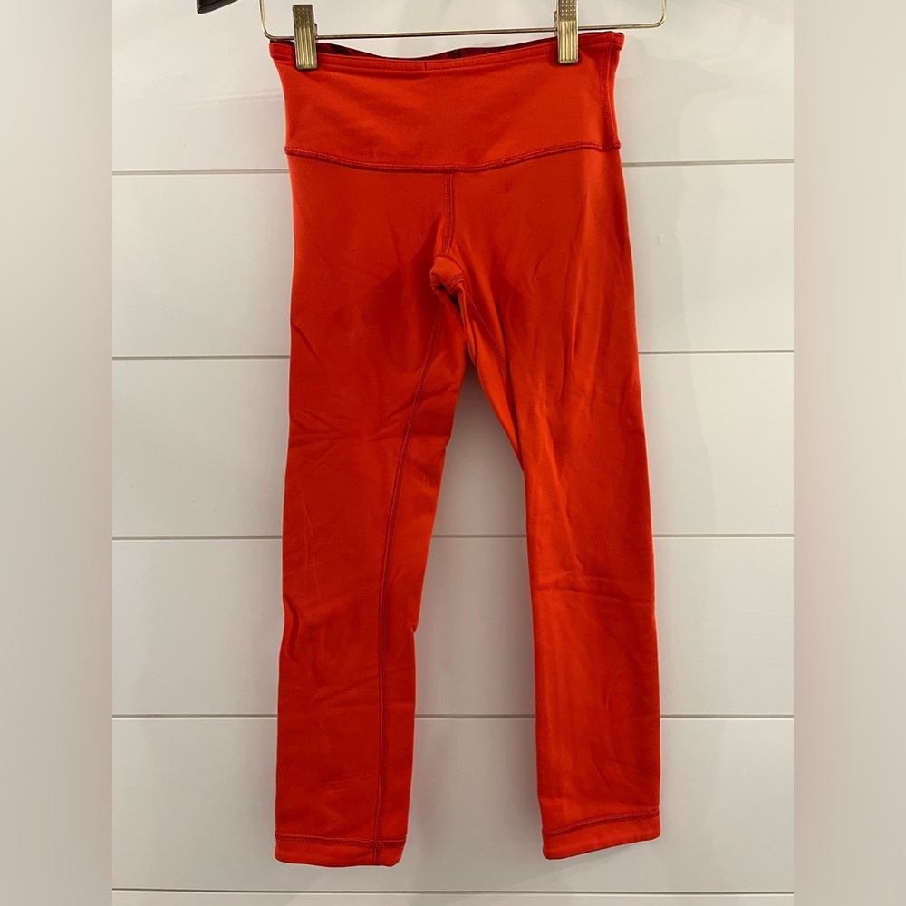 Lululemon Red Reversible Cropped Wunder Under Size 8